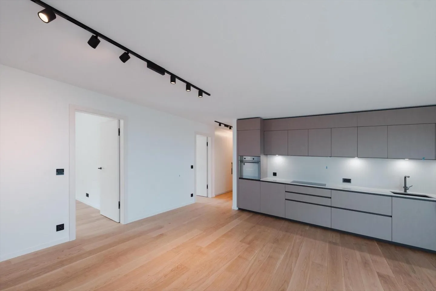 Comfort and prestige for an exceptional property for rent - Photo 4 of 6