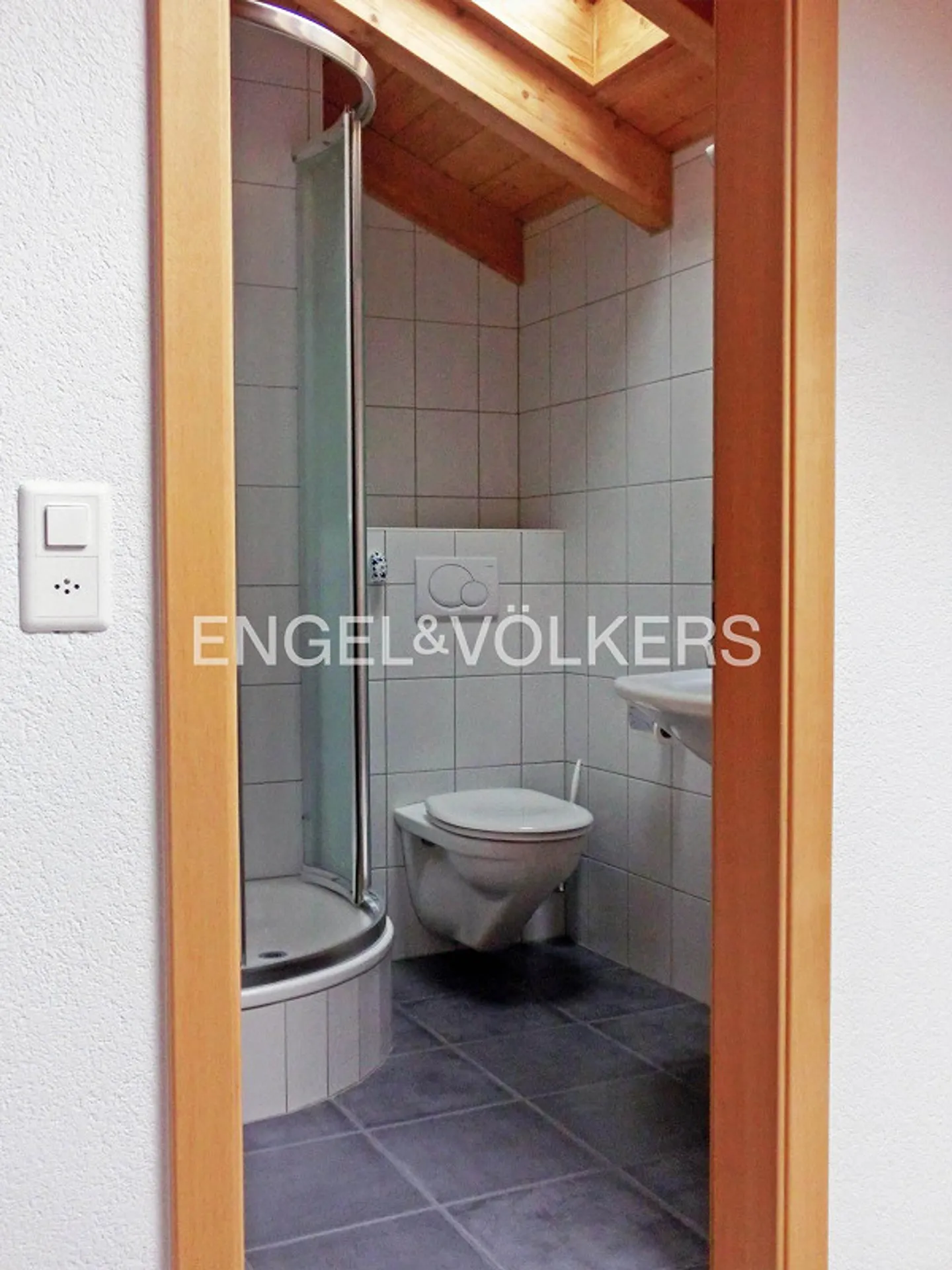 Appartamento duplex di 6,5 stanze in posizione privilegiata a Visp - Foto 10 di 11