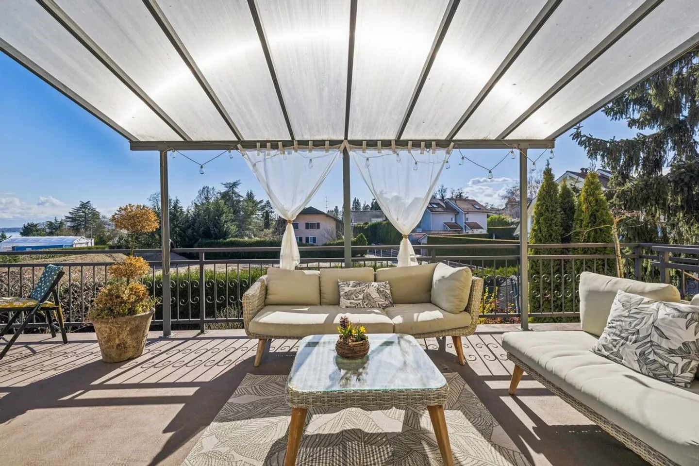 Appartamento Elegante con Vista Lago - Foto 4 di 14