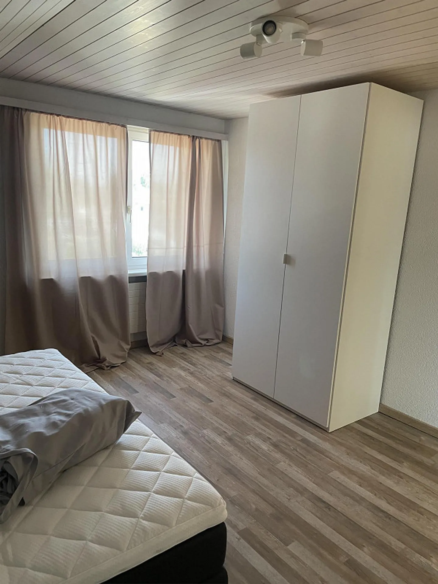 Appartamento mansardato di 3,5 stanze con mobili - Foto 7 di 13