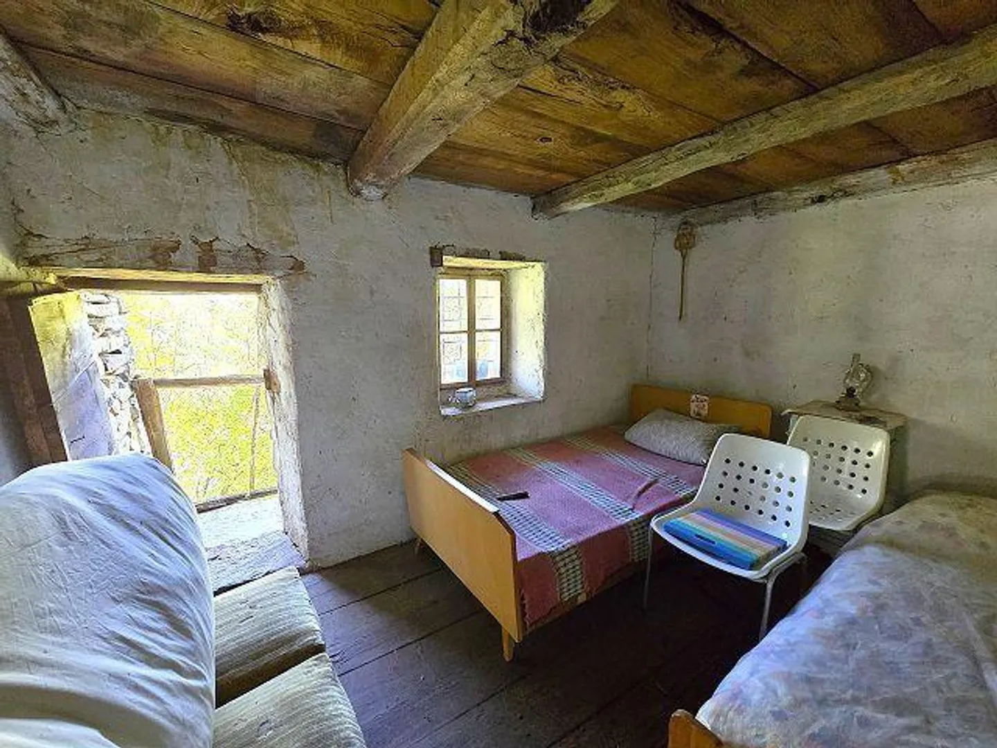 4 Ställe zu renovieren mit großem Grundstück, Seeblick, in einer Position... - Foto 5 von 27