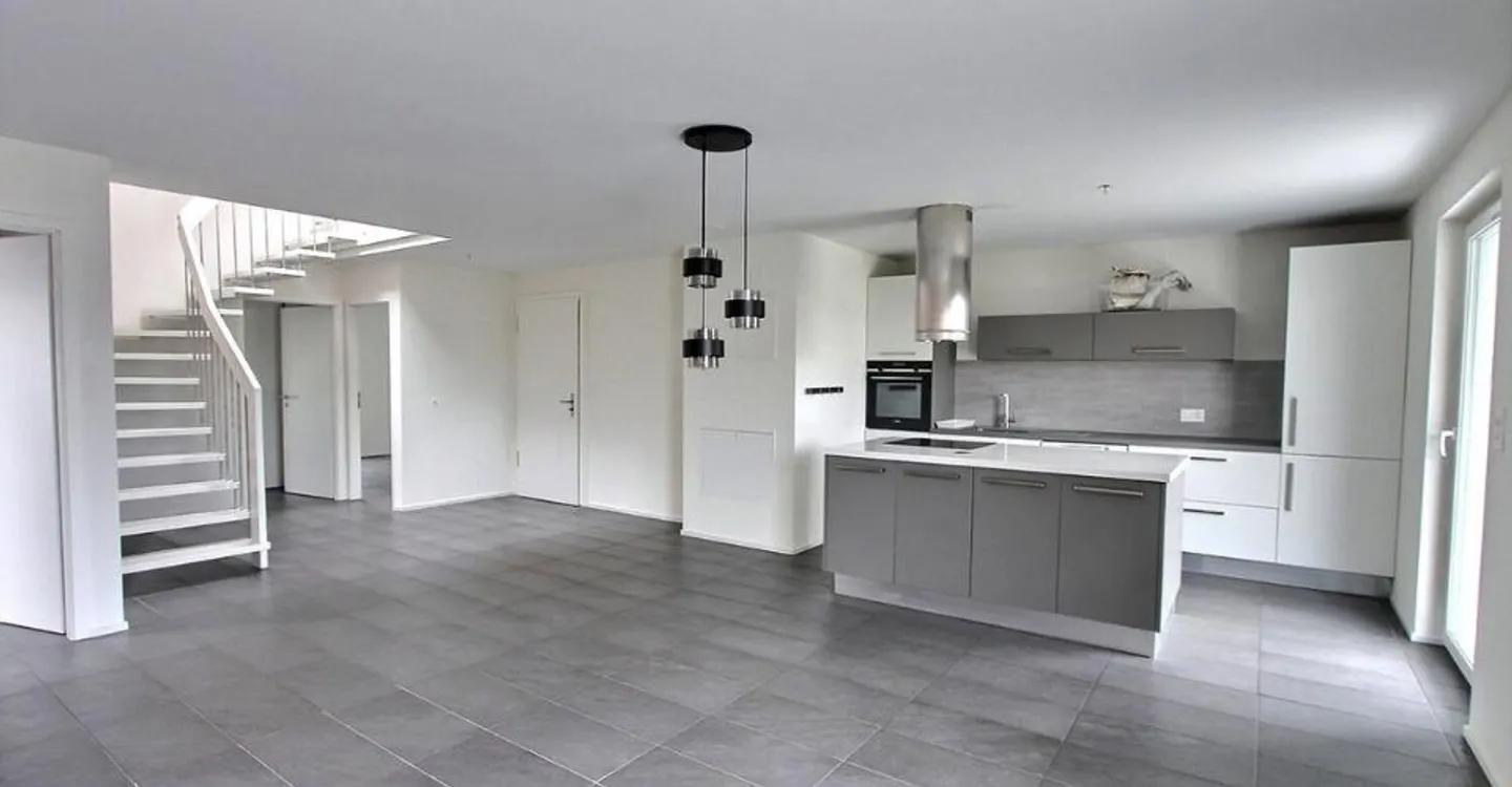 Spacieux appartement de 5,5 pièces en duplex - Photo 1 sur 7