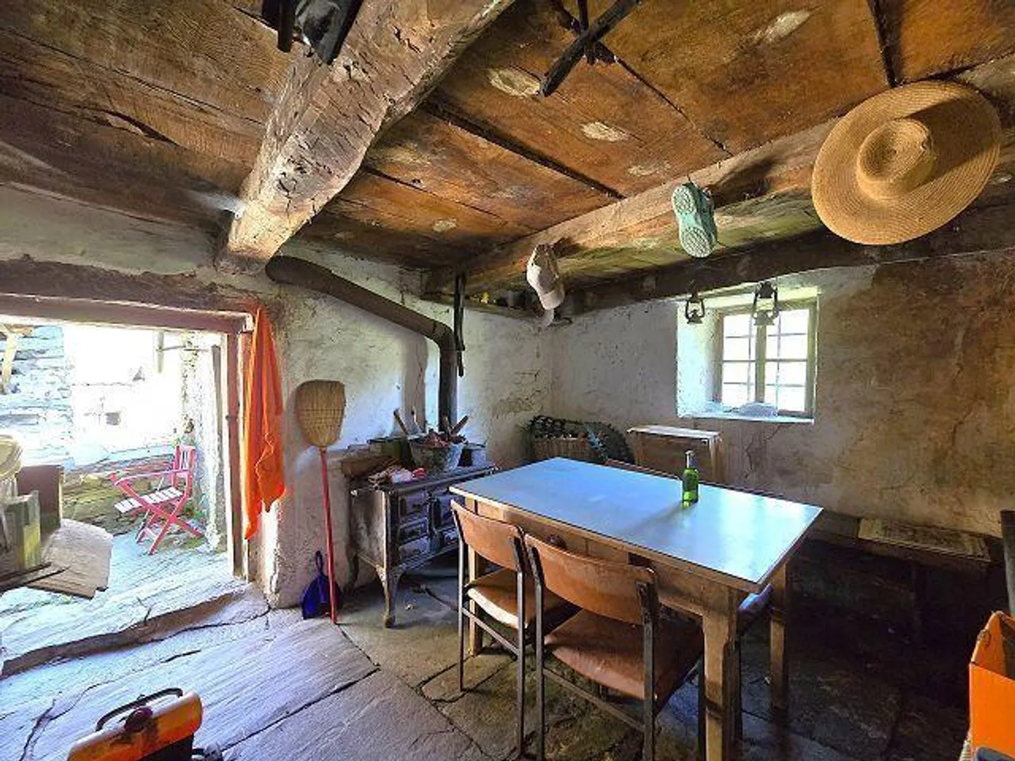 4 Ställe zu renovieren mit großem Grundstück, Seeblick, in einer Position... - Foto 10 von 27