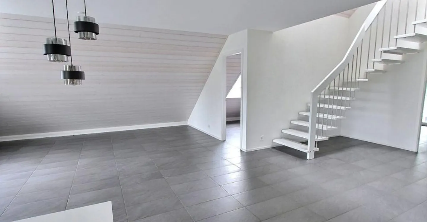 Spacieux appartement de 5,5 pièces en duplex - Photo 3 sur 7