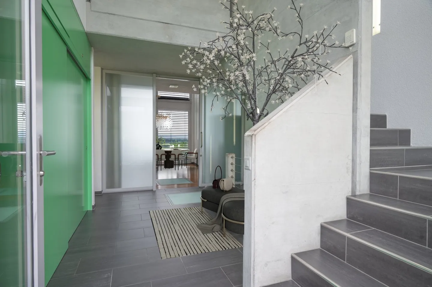 Architektenvilla mit Panorama & Infinity Pool – wo Architektur, Weitsicht und Luxus verschmelzen - Foto 5 von 31