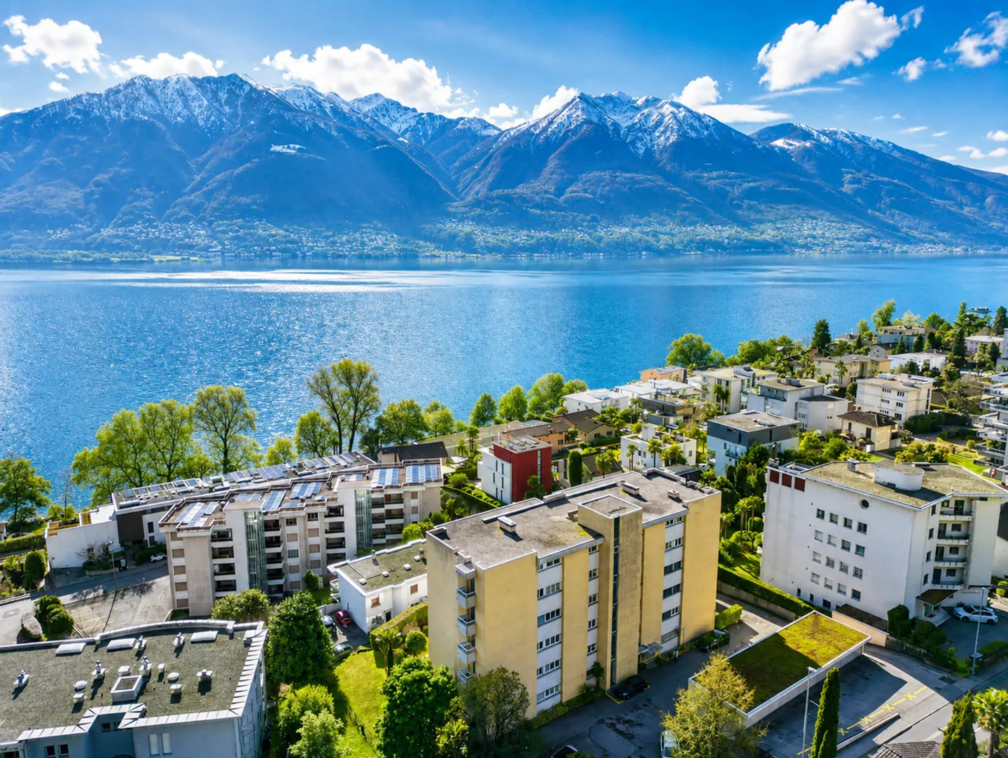 Résidence secondaire ou principale : vue sur le lac, grands espaces et piscine - Photo 2 sur 14