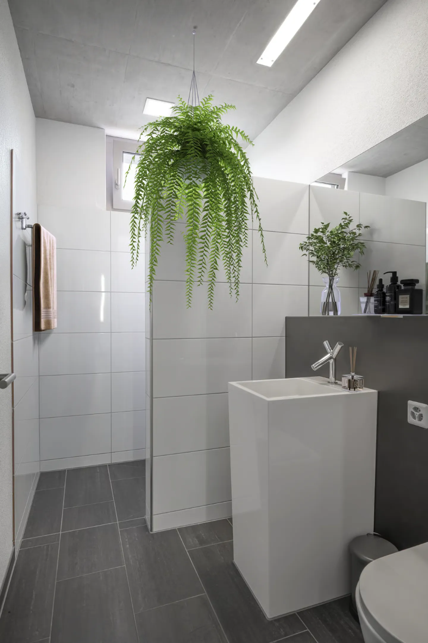 Architektenvilla mit Panorama & Infinity Pool – wo Architektur, Weitsicht und Luxus verschmelzen - Foto 11 von 31