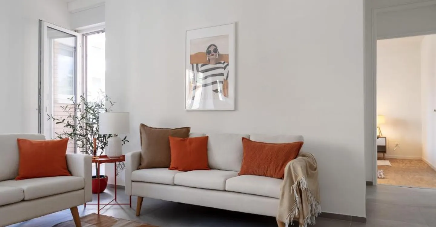 WE RENT IN A RECENTLY RENOVATED BUILDING - Photo 5 of 8