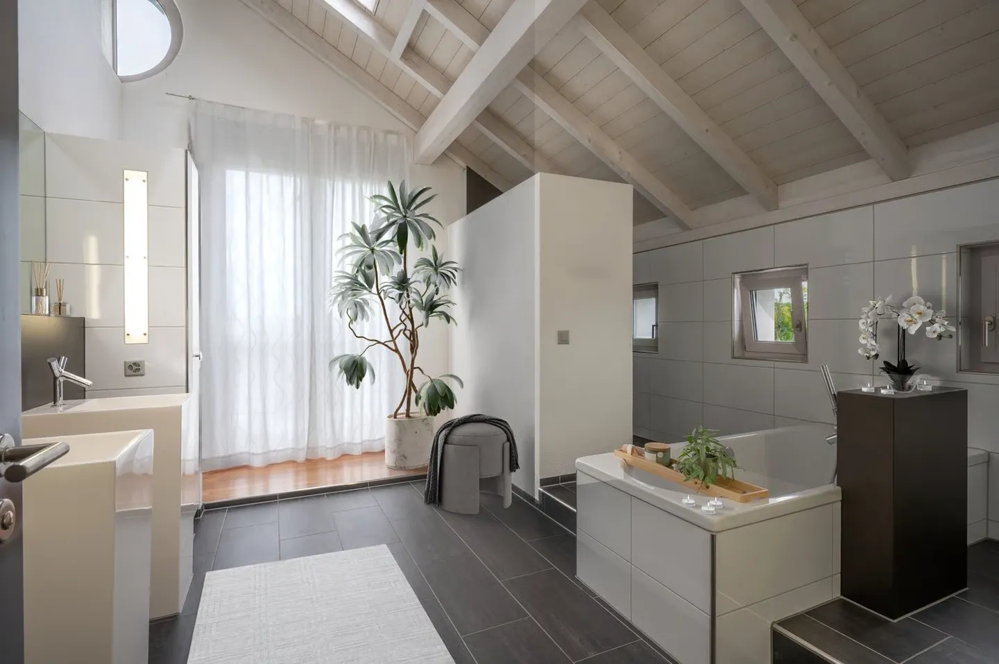 Architektenvilla mit Panorama & Infinity Pool – wo Architektur, Weitsicht und Luxus verschmelzen - Foto 19 von 31