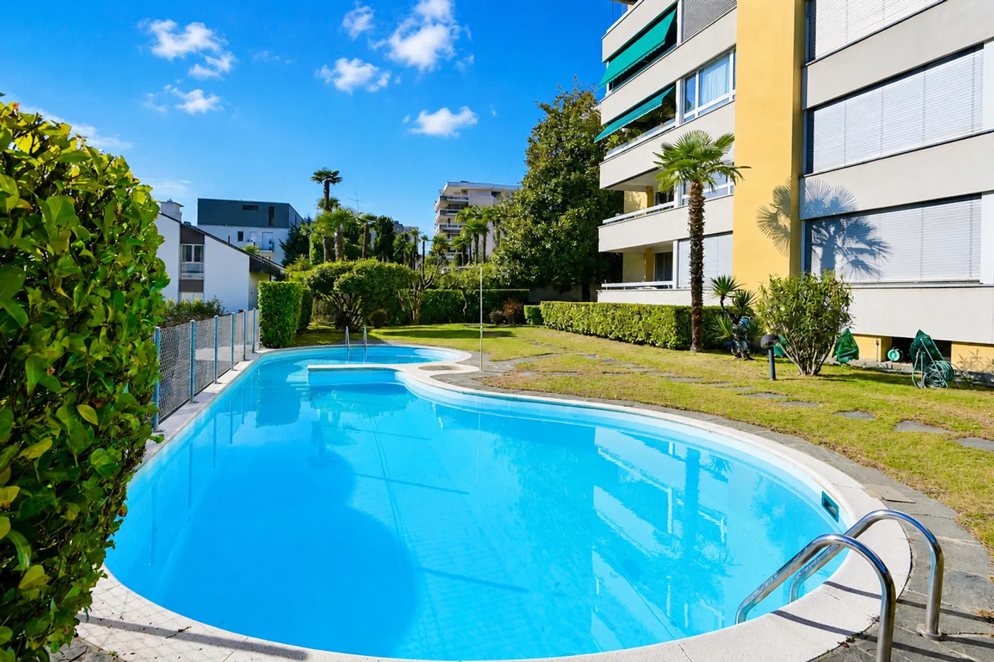 Résidence secondaire ou principale : vue sur le lac, grands espaces et piscine - Photo 4 sur 14