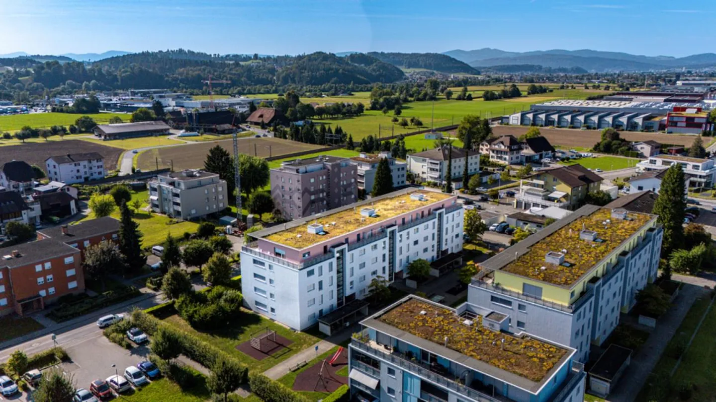 Appartamento attico in un ambiente adatto alle famiglie - Foto 1 di 7