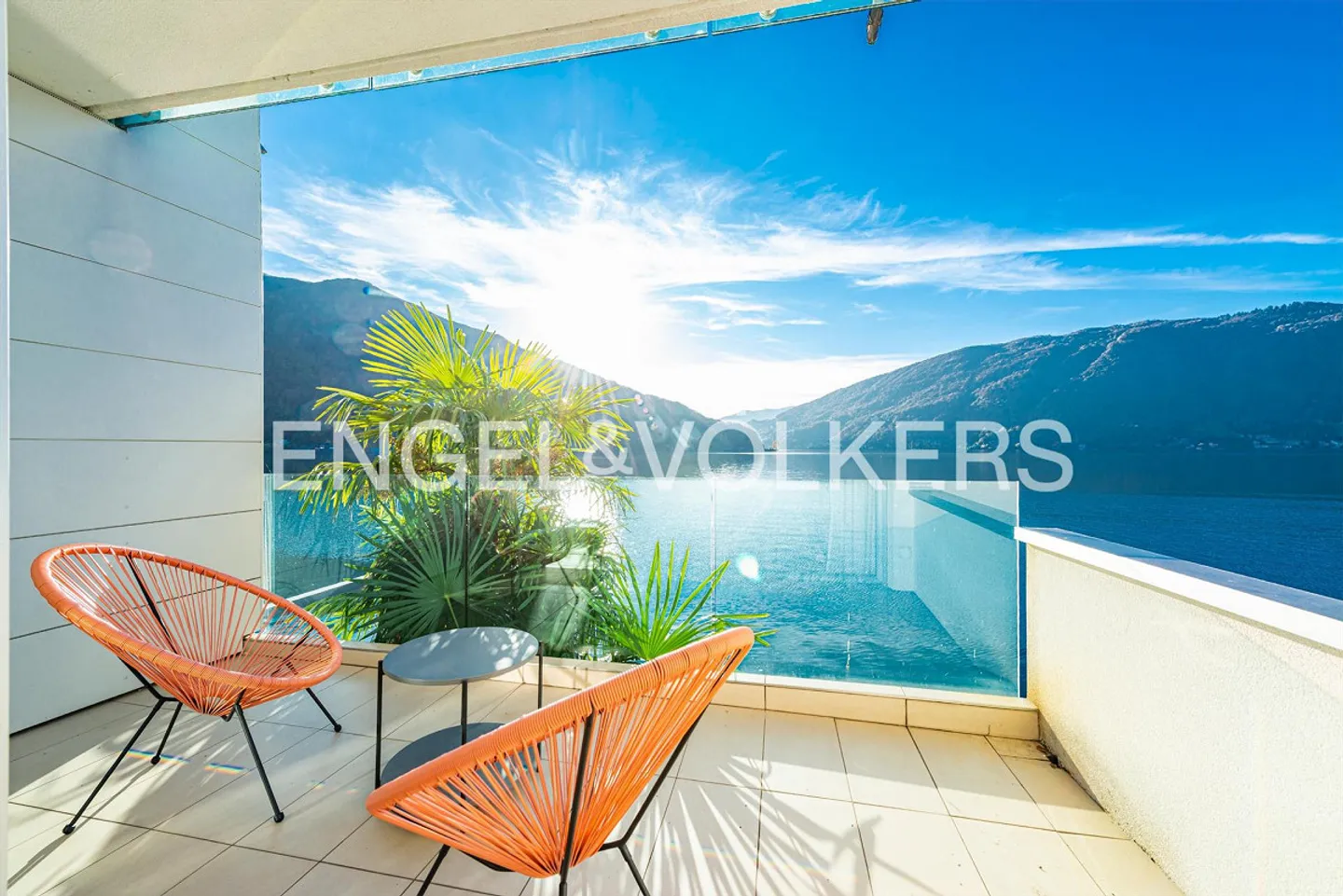 Magnifique maison directement au bord du lac avec quai privé - Photo 11 sur 17