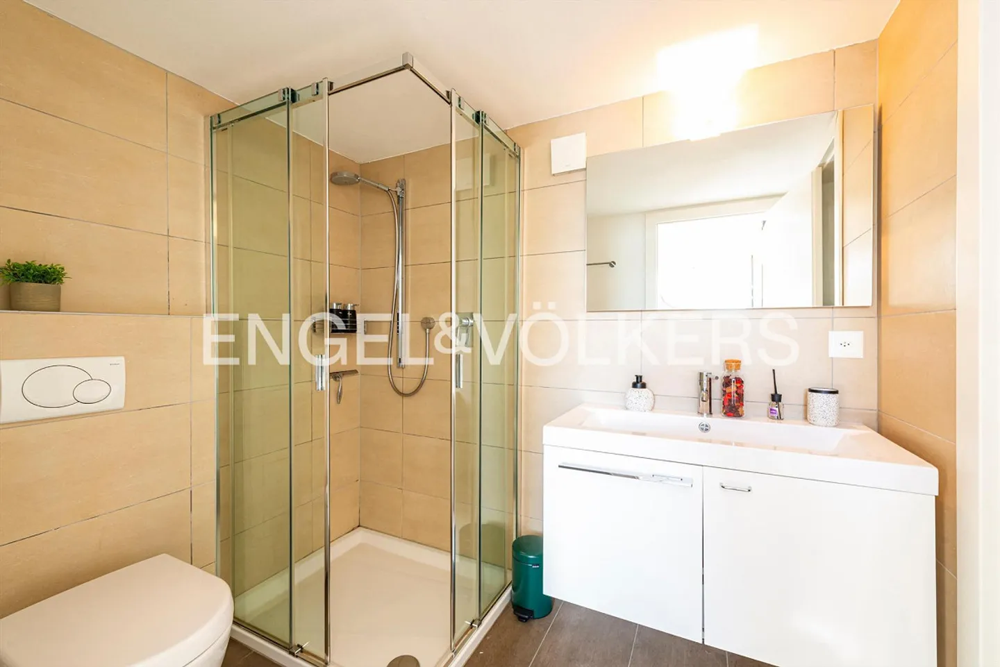 Magnifique maison directement au bord du lac avec quai privé - Photo 13 sur 17