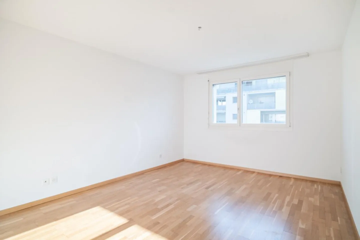 Appartamento attico in un ambiente adatto alle famiglie - Foto 2 di 7