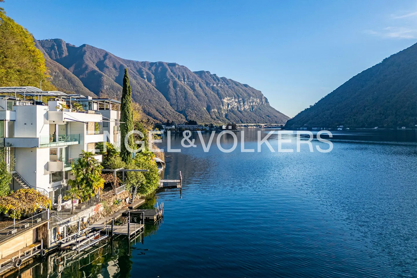 Magnifique maison directement au bord du lac avec quai privé - Photo 17 sur 17