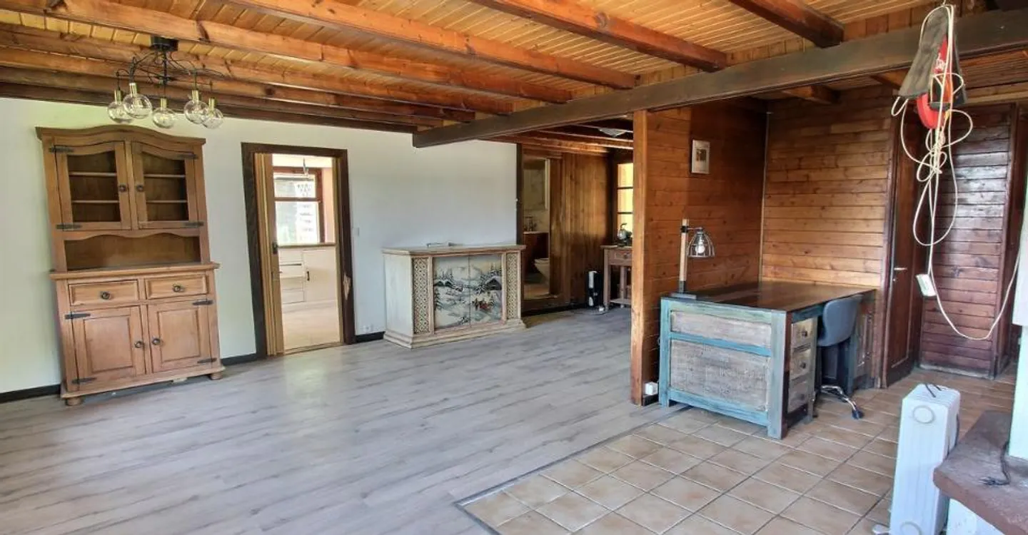 Chalet con Due Unità Indipendenti - Foto 2 di 11