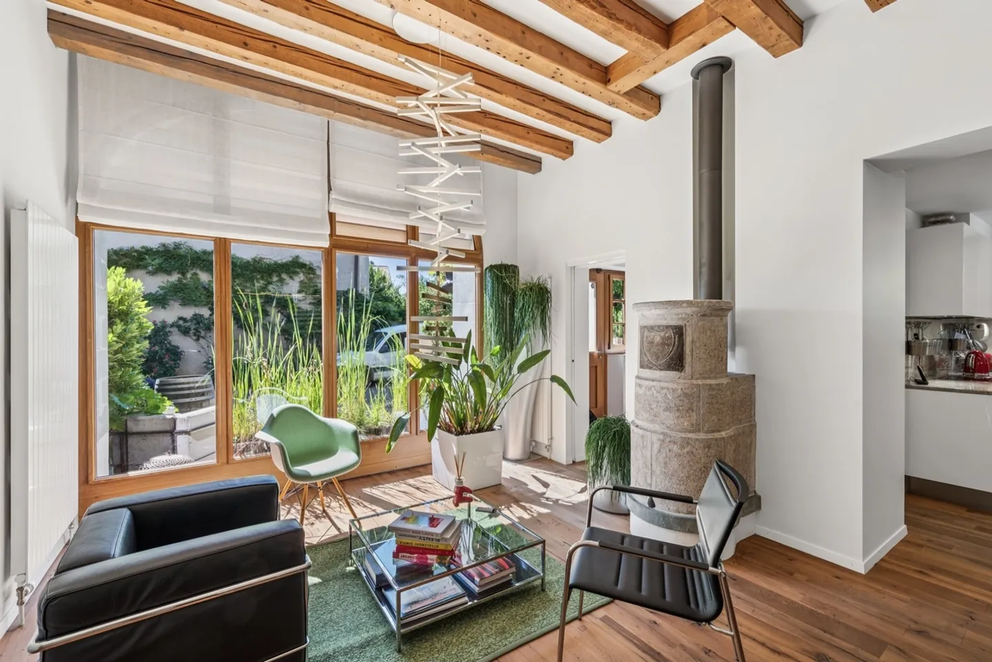 Casa di villaggio spaziosa e luminosa nel cuore di Soral - Foto 3 di 12