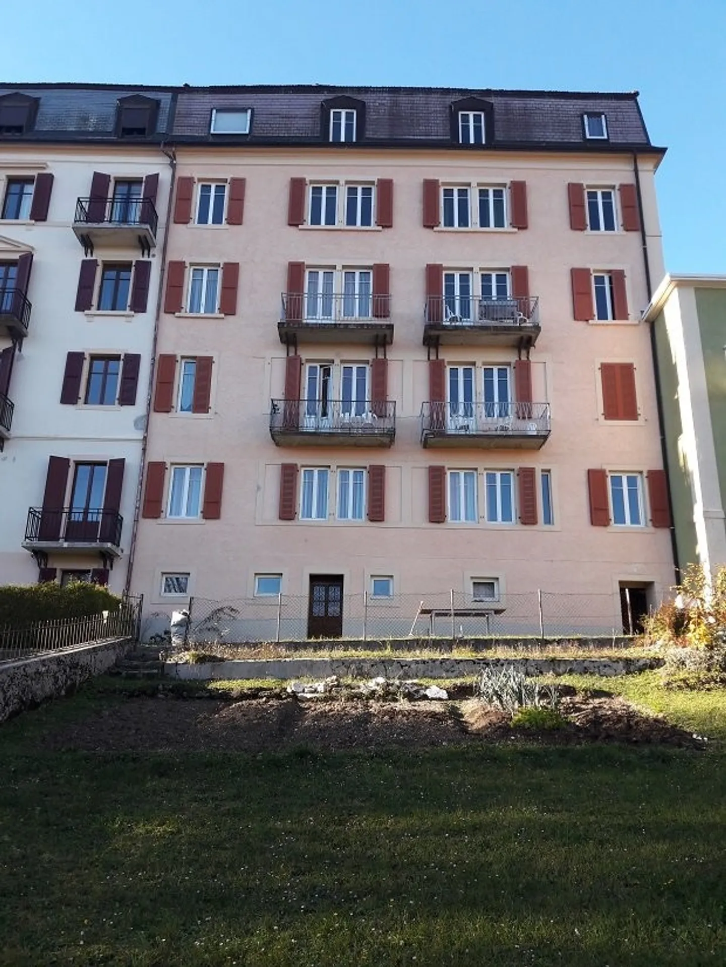 BELLO ALLOGGIO IN UN QUARTIERE TRANQUILLO - Foto 7 di 9