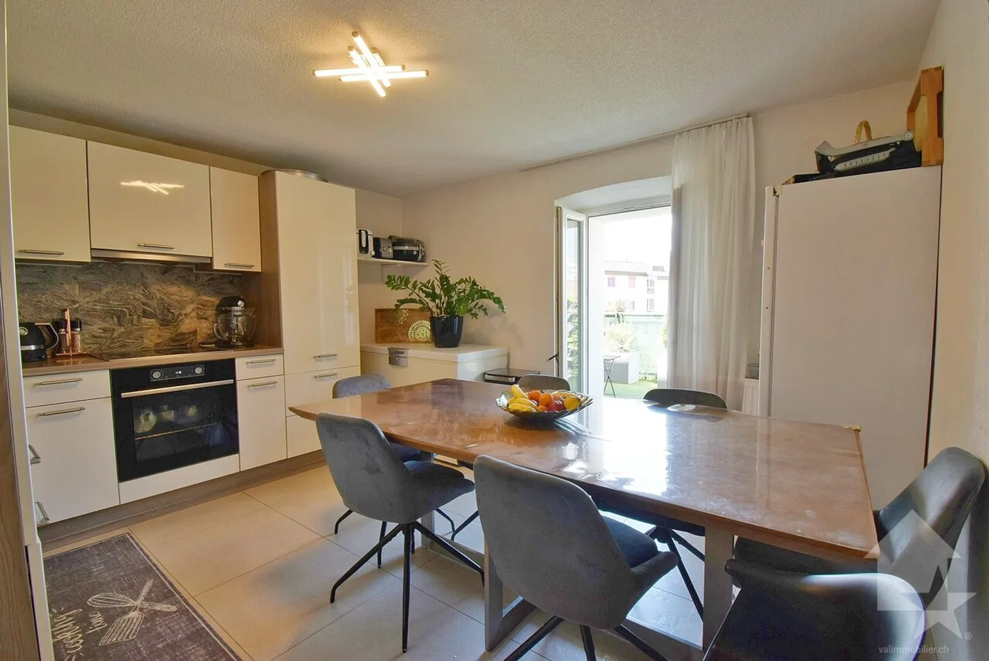 Appartement 4.5 pcs bien situé - Photo 2 sur 10