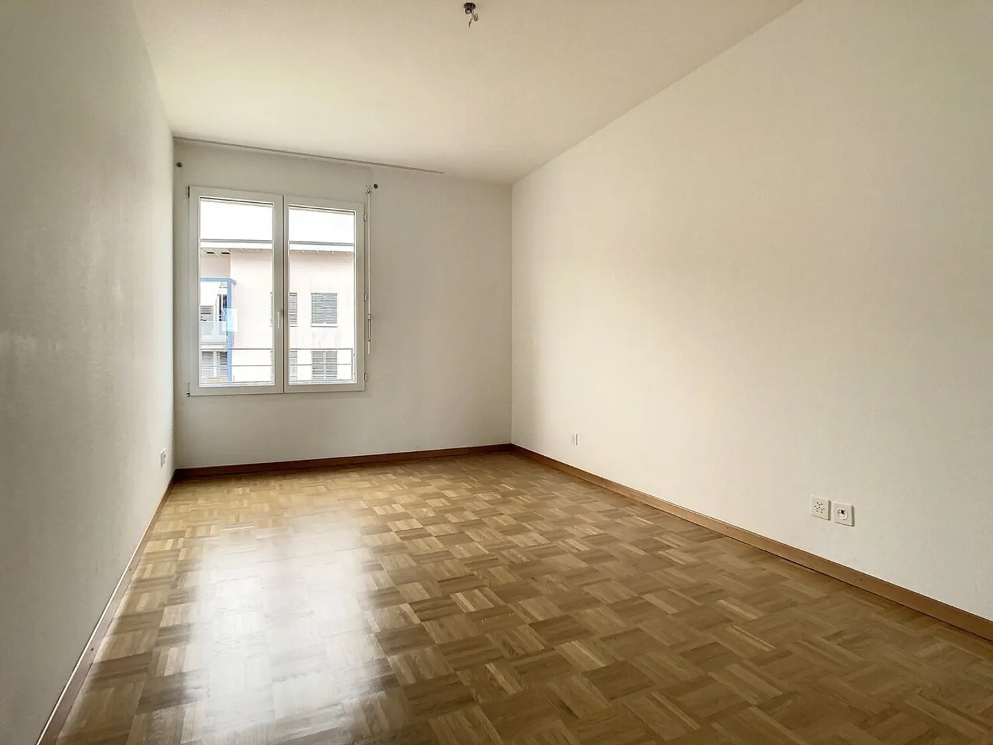 TRES BIEN SITUE, QUARTIER CALME ET FAMILIAL - Photo 7 sur 12