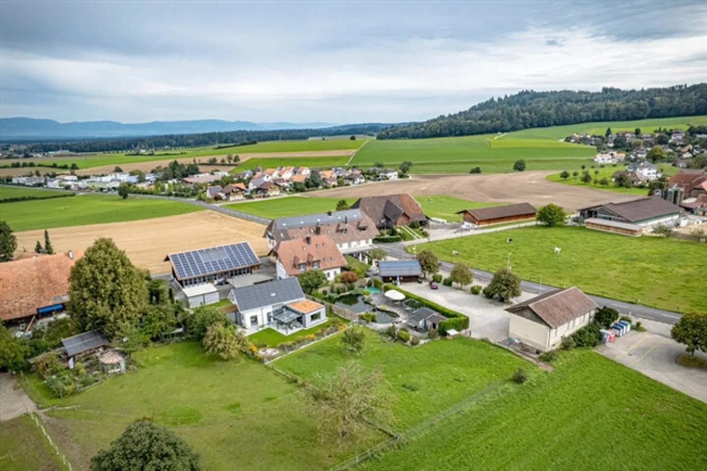 POTENTIEL DE DÉVELOPPEMENT ATTRACTIF SUR 3'202 m² - Photo 2 sur 7