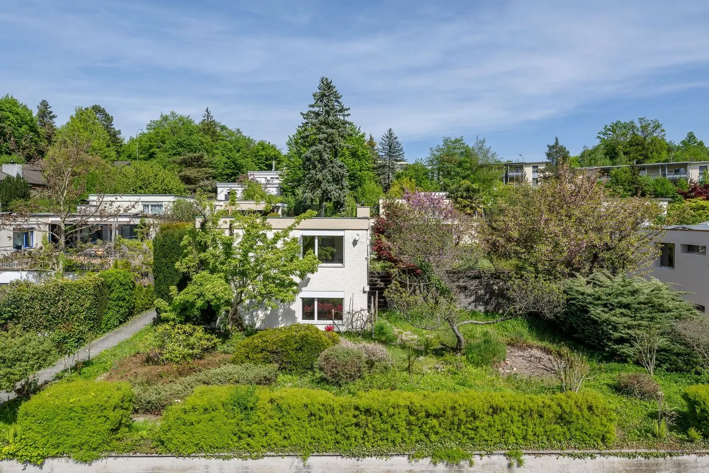 Maison individuelle avec jardin idyllique - Photo 1 sur 7