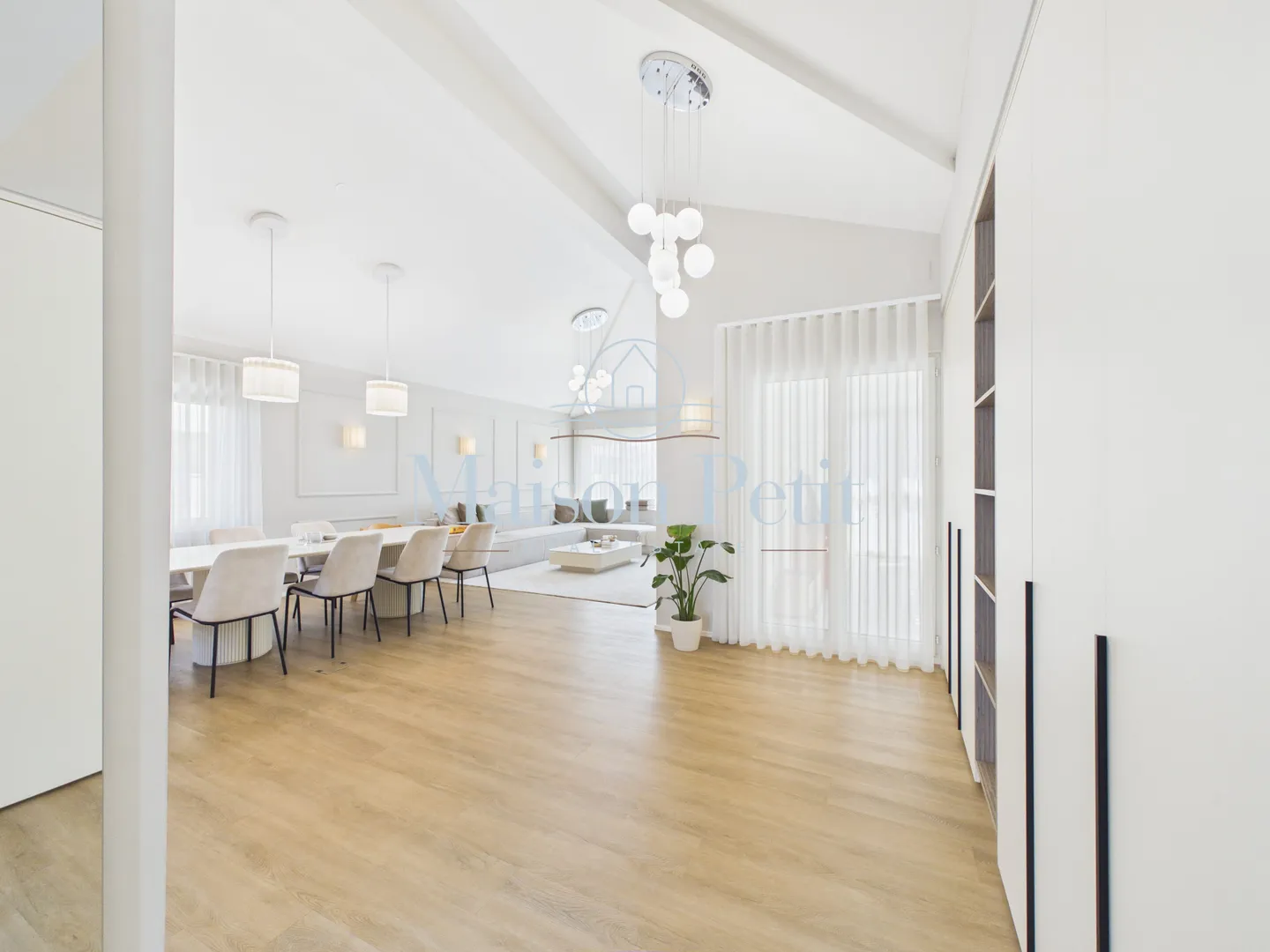 Casa Familiare di Lusso con Piscina - Foto 5 di 13