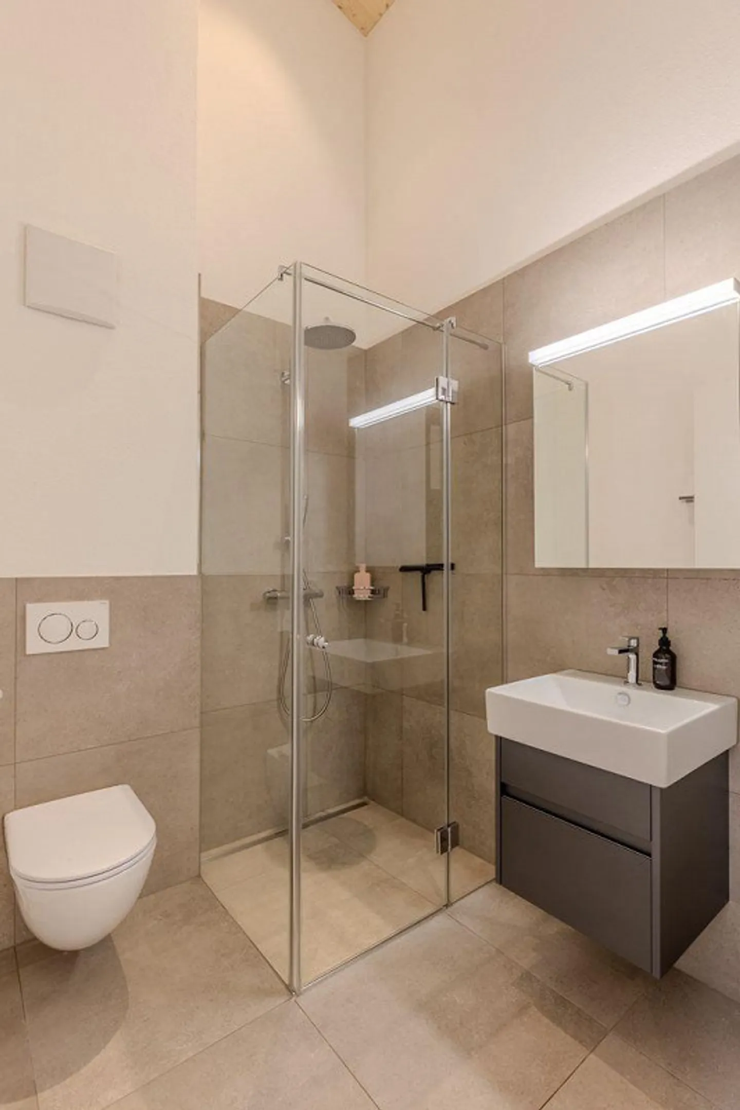 Architekten-Penthouse über Widnau mit 270° Alpen-Panorama - Photo 23 of 24