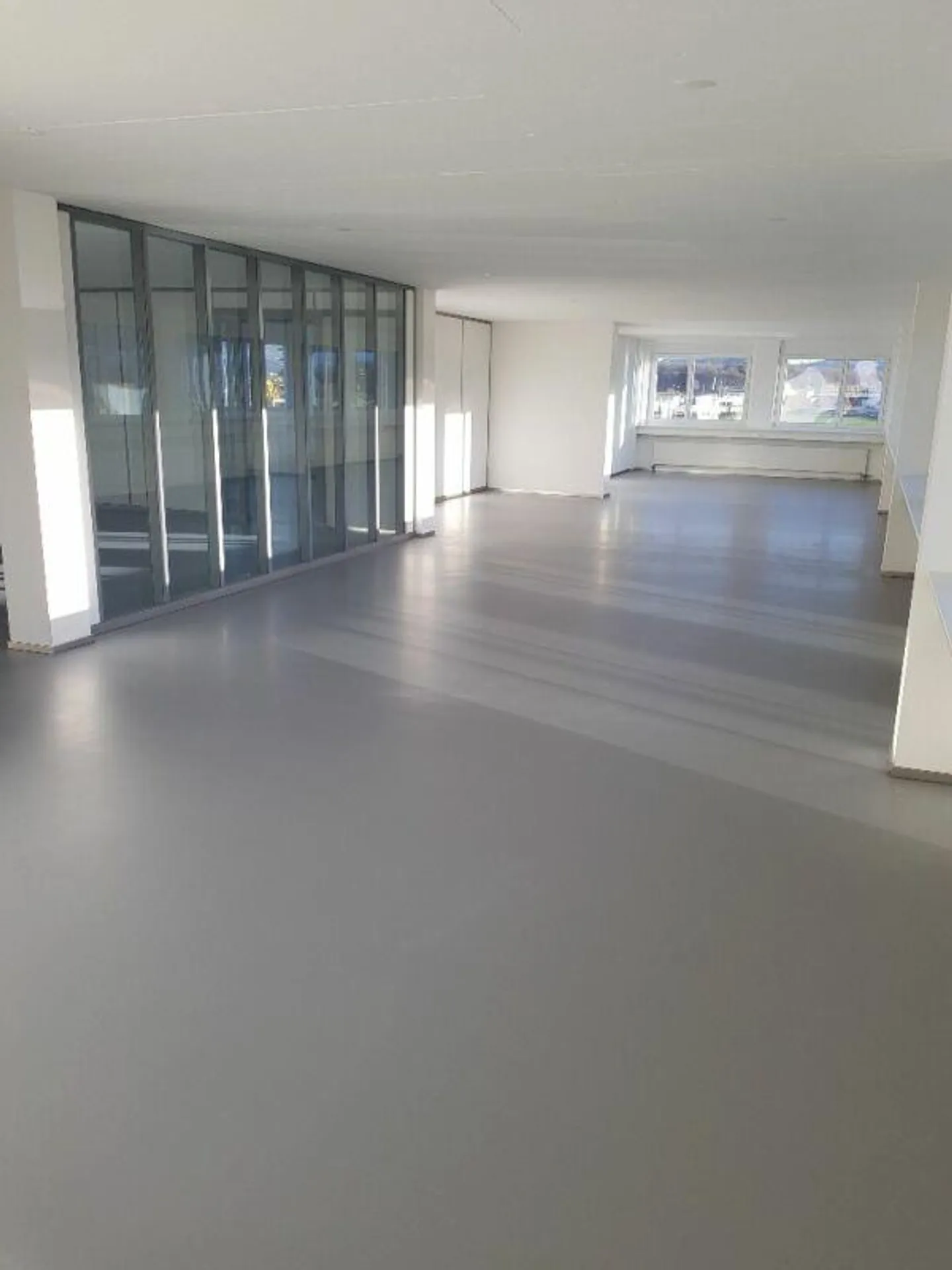 Repräsentative Büro- und Gewerbeflächen mit bester Verkehrsanbindung - Foto 8 von 13