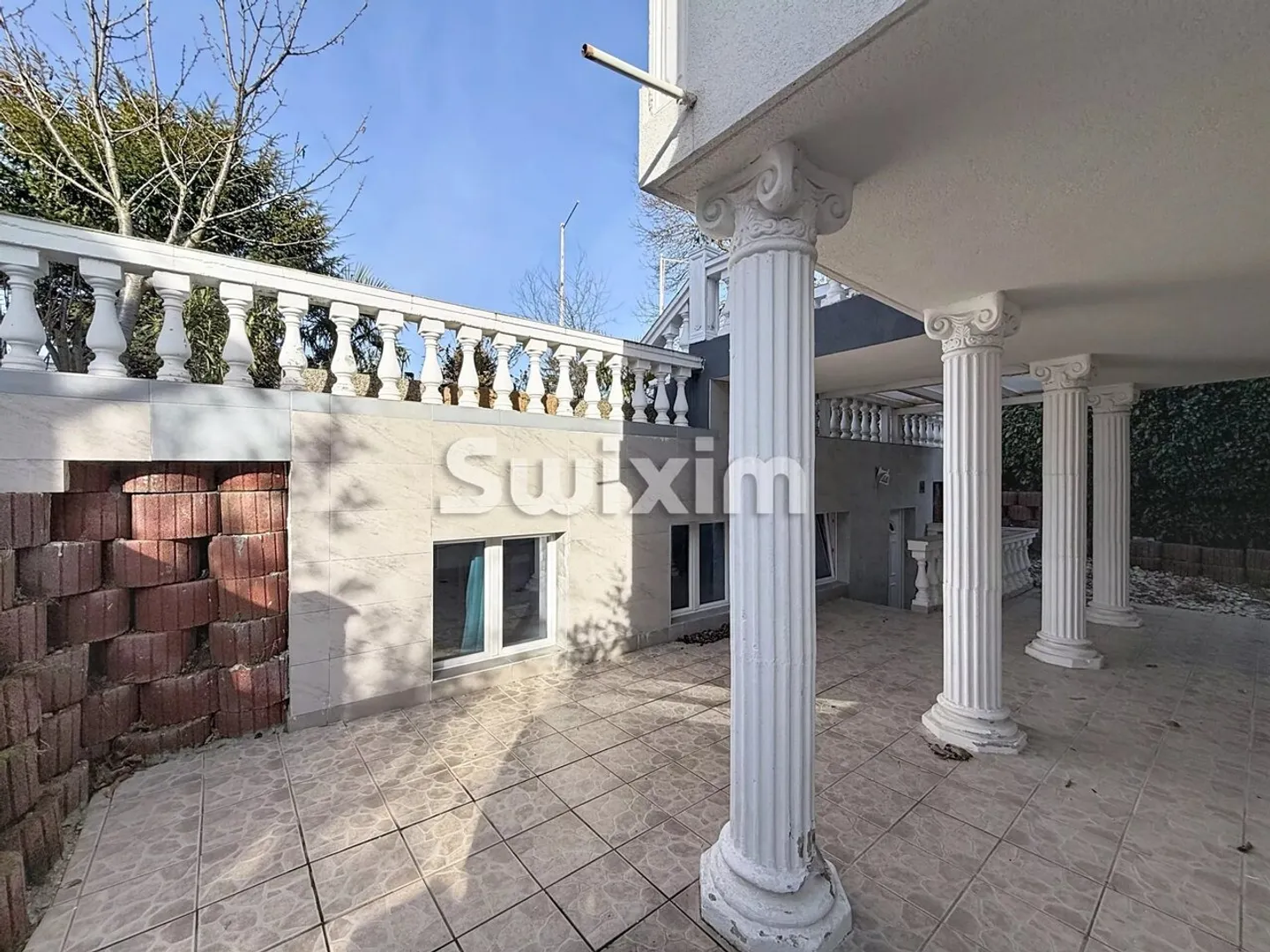 Investment Building in Vernier - Photo 3 of 5