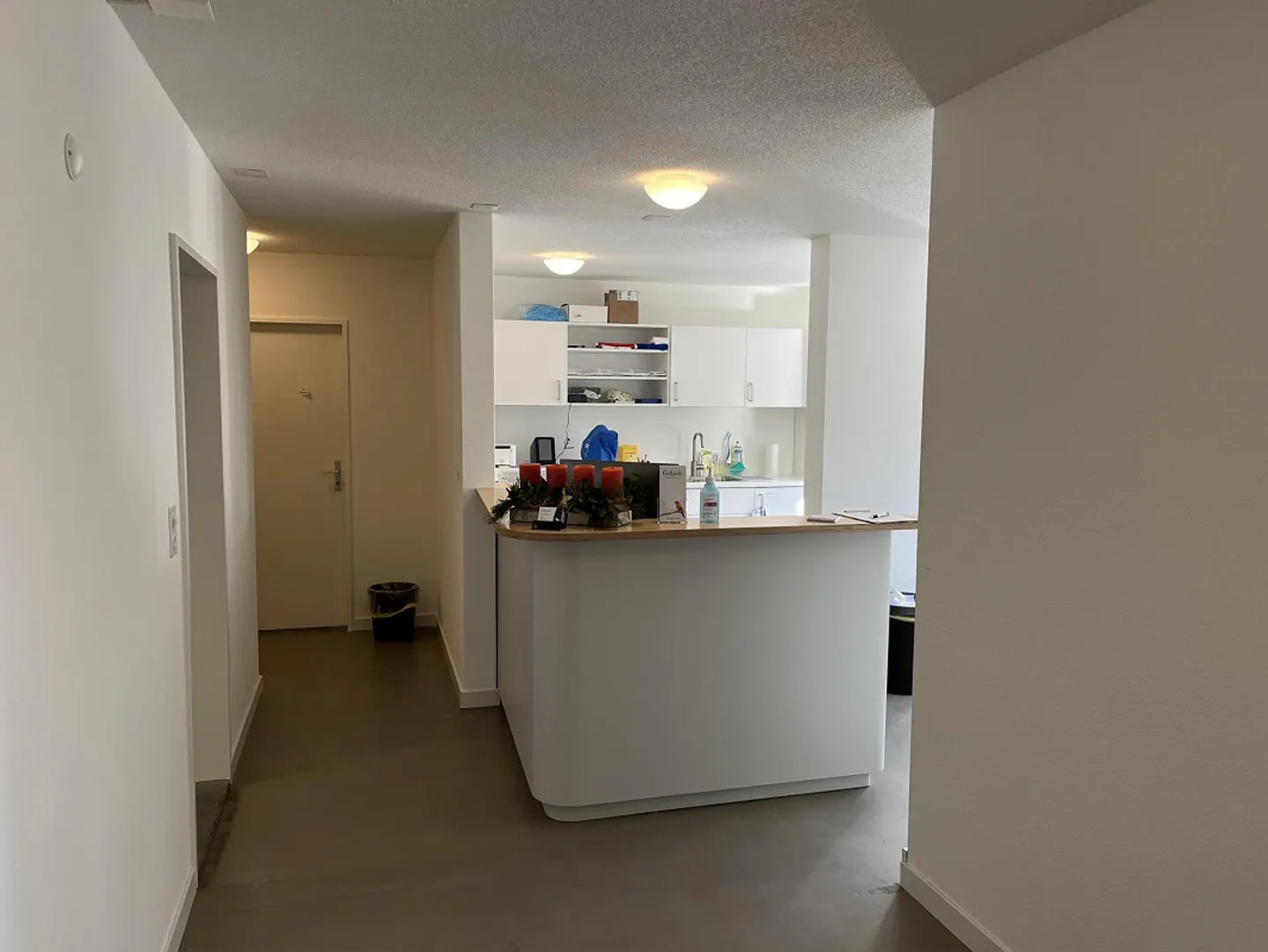 Attractive practice premises in a central location in Adliswil – 117 m² - Photo 1 of 7
