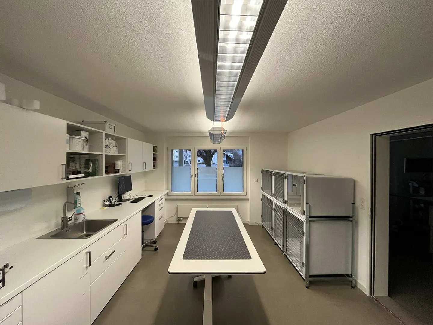 Attractive practice premises in a central location in Adliswil – 117 m² - Photo 4 of 7