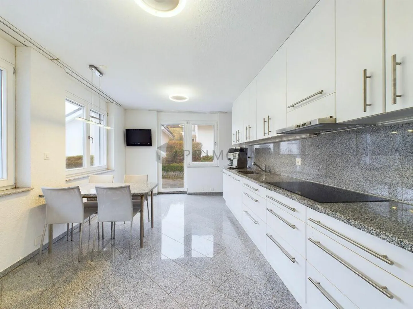 Exklusives Zuhause mit Garten - Foto 5 von 12