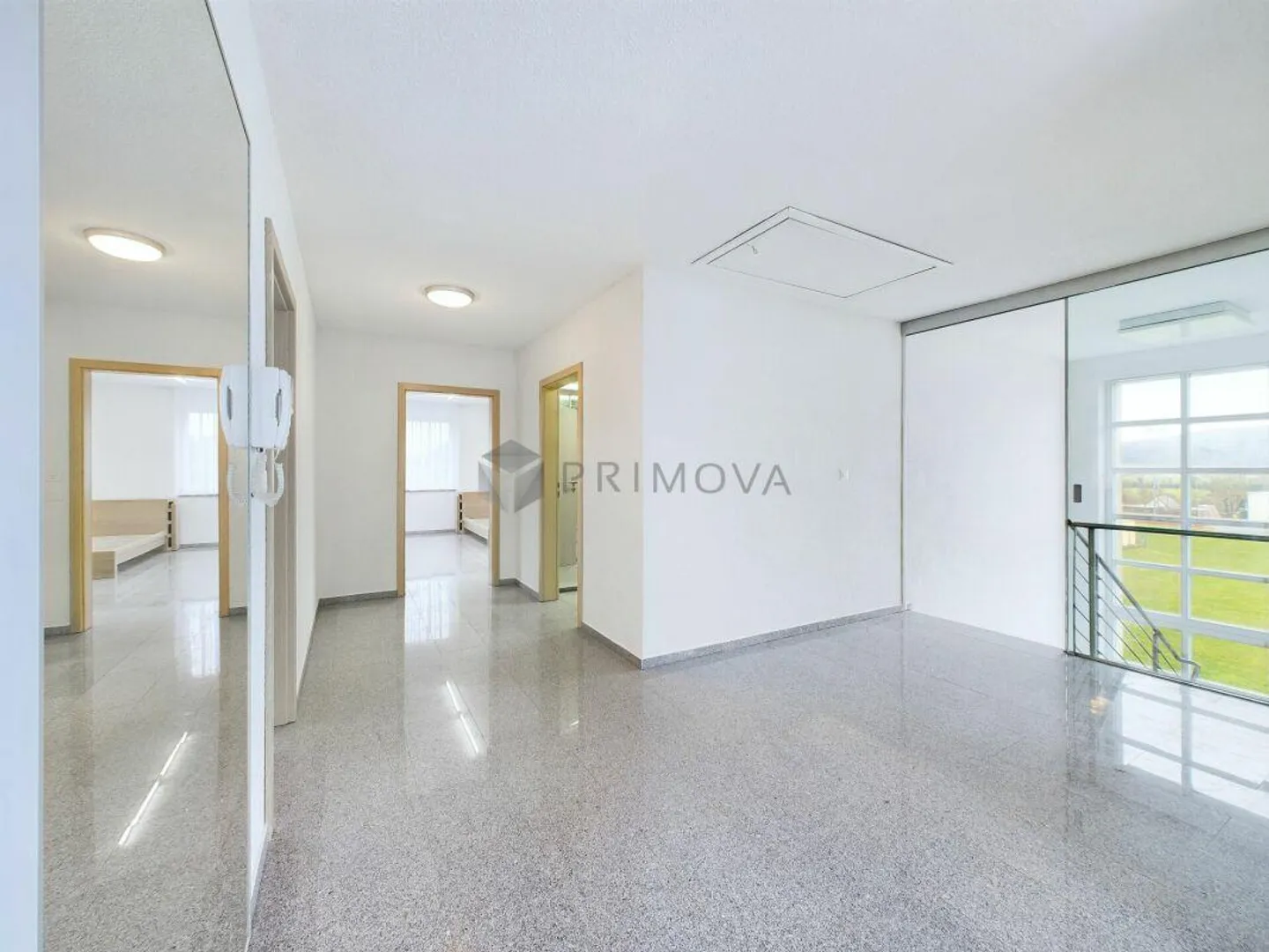 Exklusives Zuhause mit Garten - Foto 6 von 12