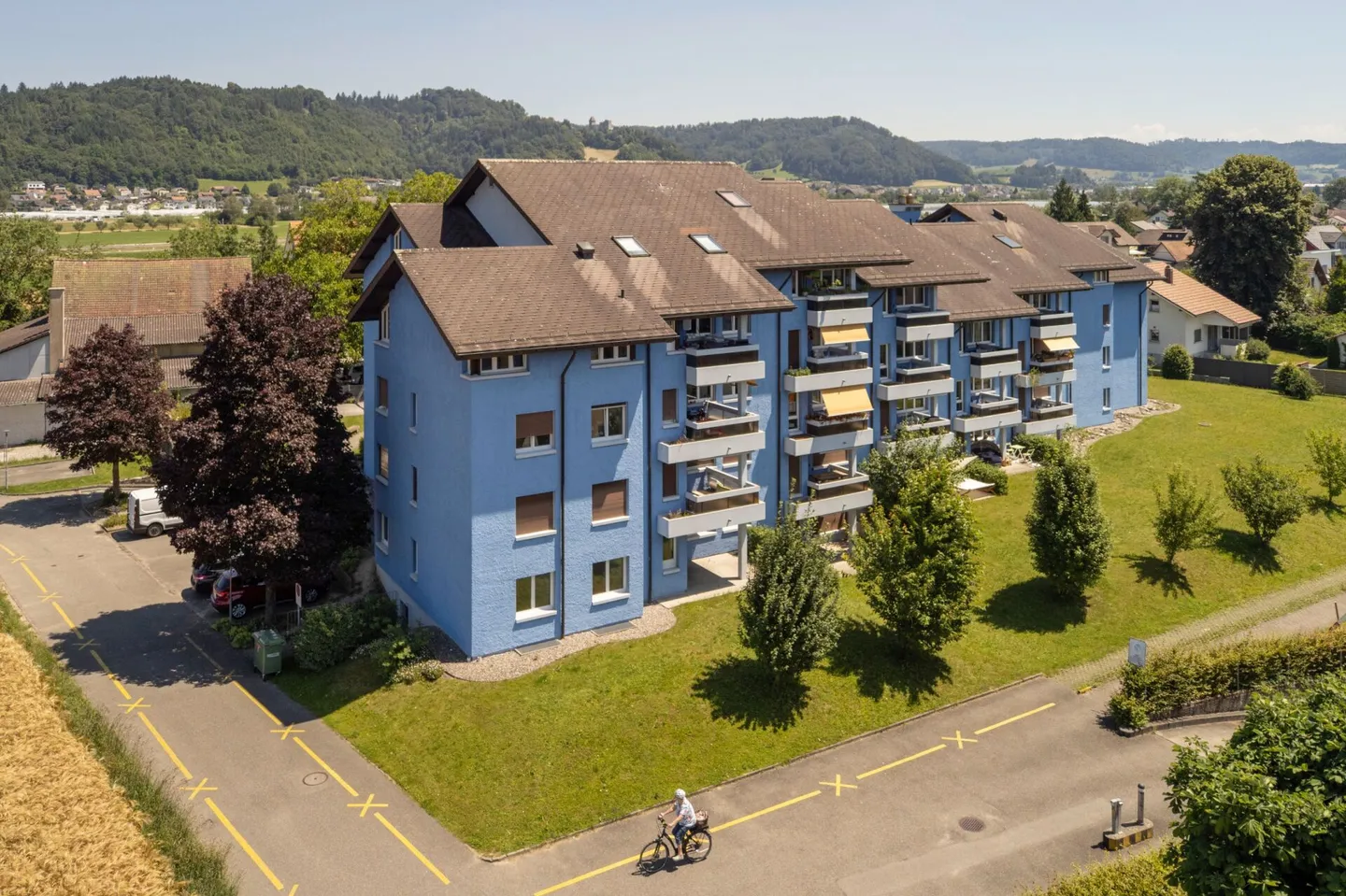 Places de stationnement doubles à Brittnau - Photo 1 sur 1