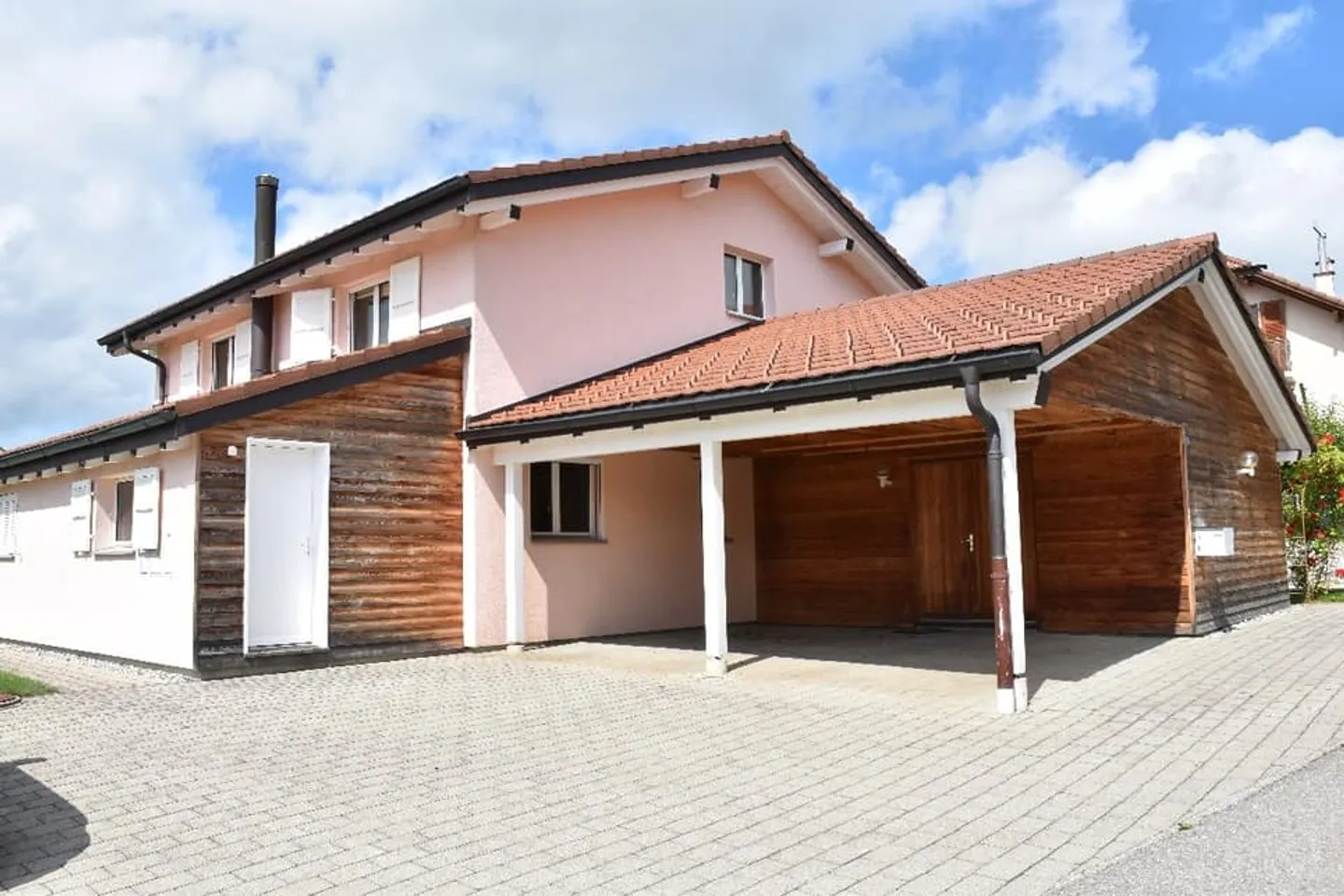 Opportunité rare : charmante villa de 6œ pièces sur belle parcelle - Photo 3 sur 13