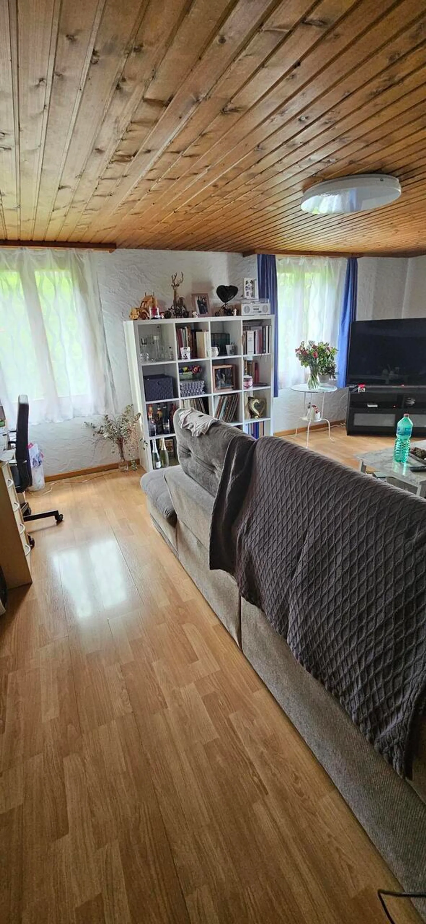 Spacious 4.5-Room Apartment - Photo 4 of 10