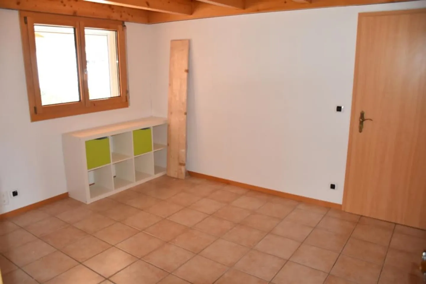 Opportunité rare : charmante villa de 6œ pièces sur belle parcelle - Photo 7 sur 13