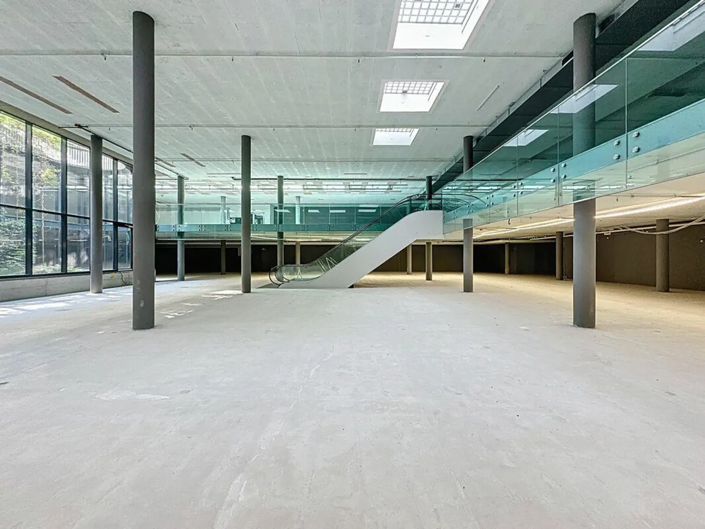 Unique surface of 2,500 m², divisible, in the center of Lausanne - Photo 1 of 5