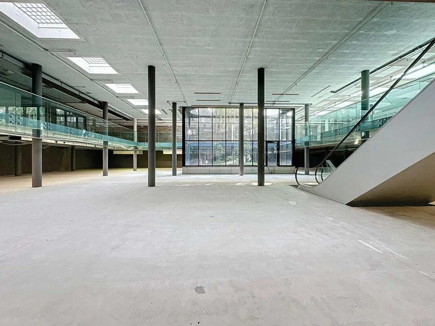 Unique surface of 2,500 m², divisible, in the center of Lausanne - Photo 2 of 5