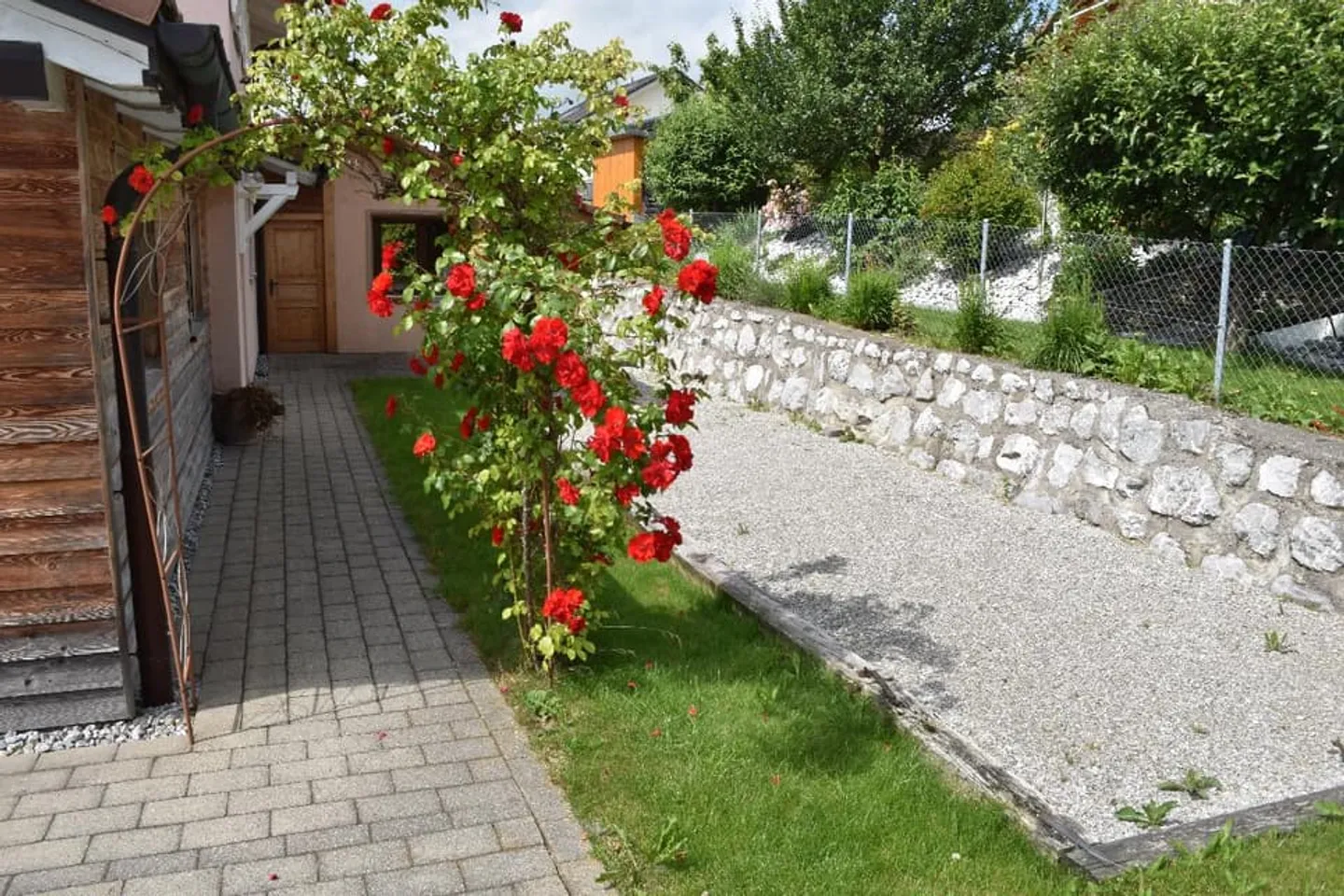 Opportunité rare : charmante villa de 6œ pièces sur belle parcelle - Photo 10 sur 13