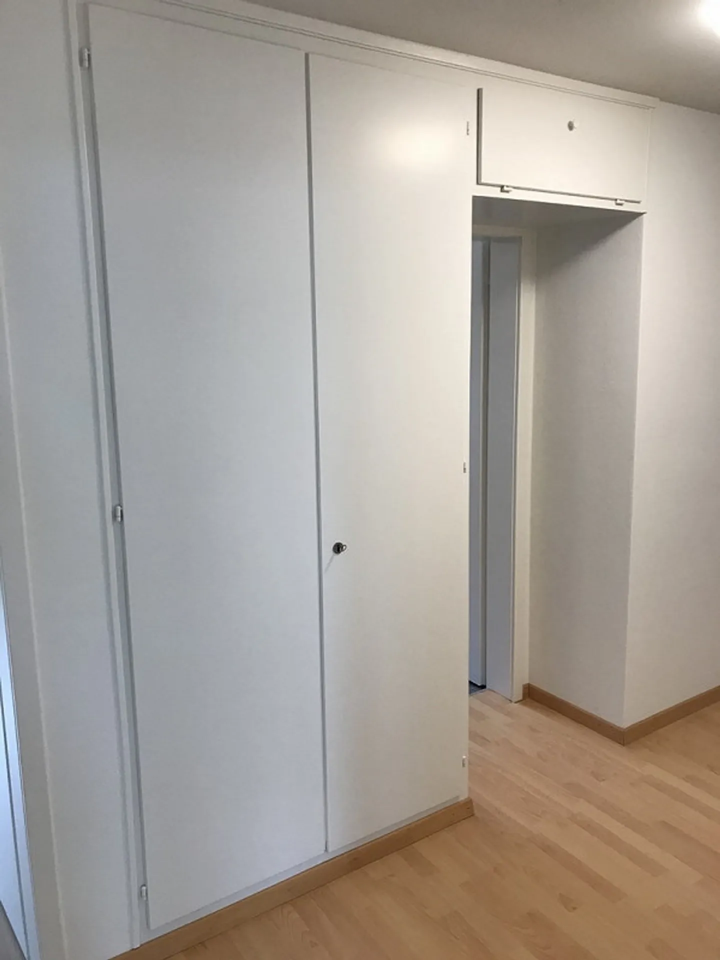 Appartamento al piano terra con patio, vicino a Coop Bäregg - Foto 14 di 16