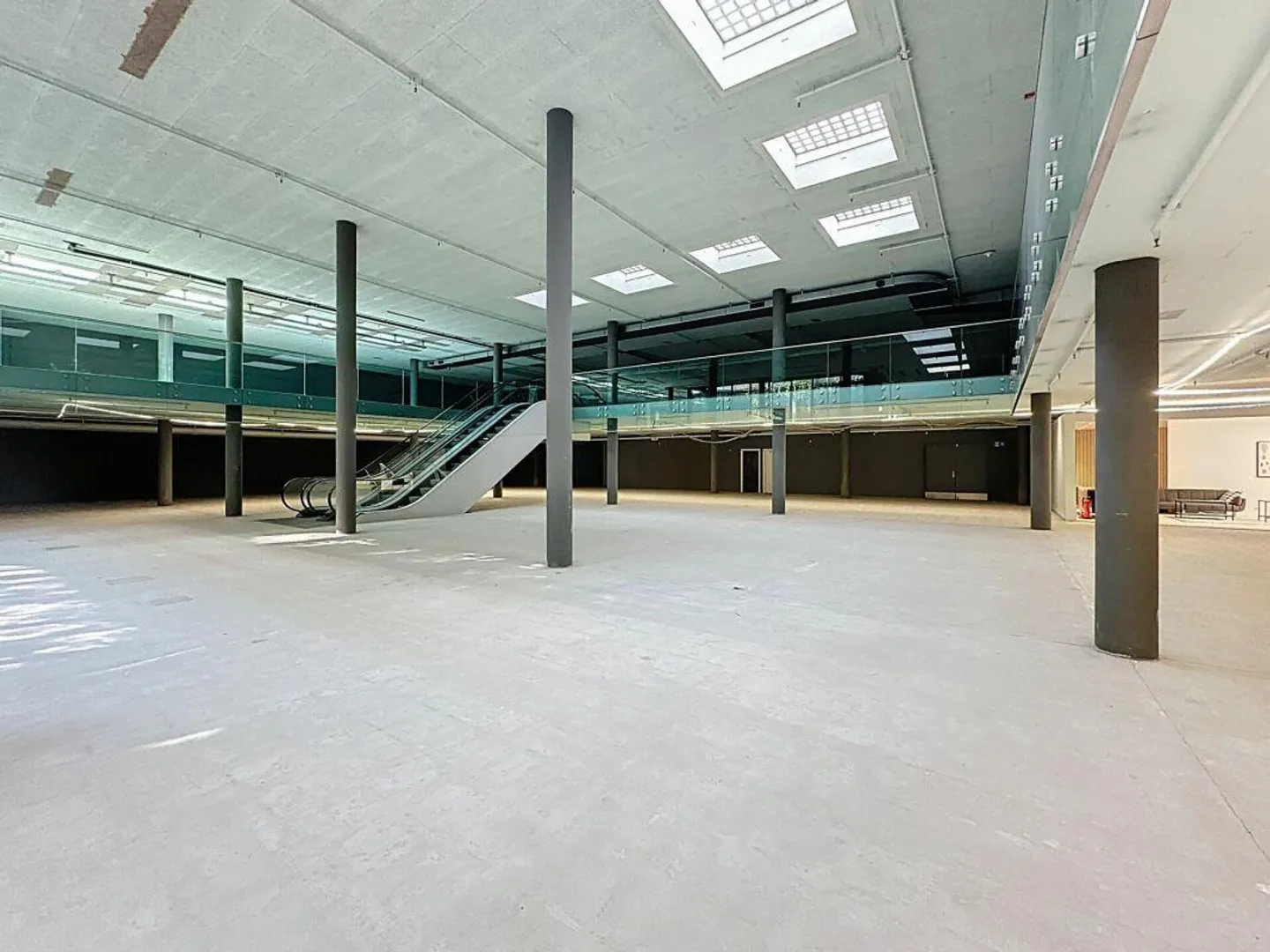 Unique surface of 2,500 m², divisible, in the center of Lausanne - Photo 3 of 5