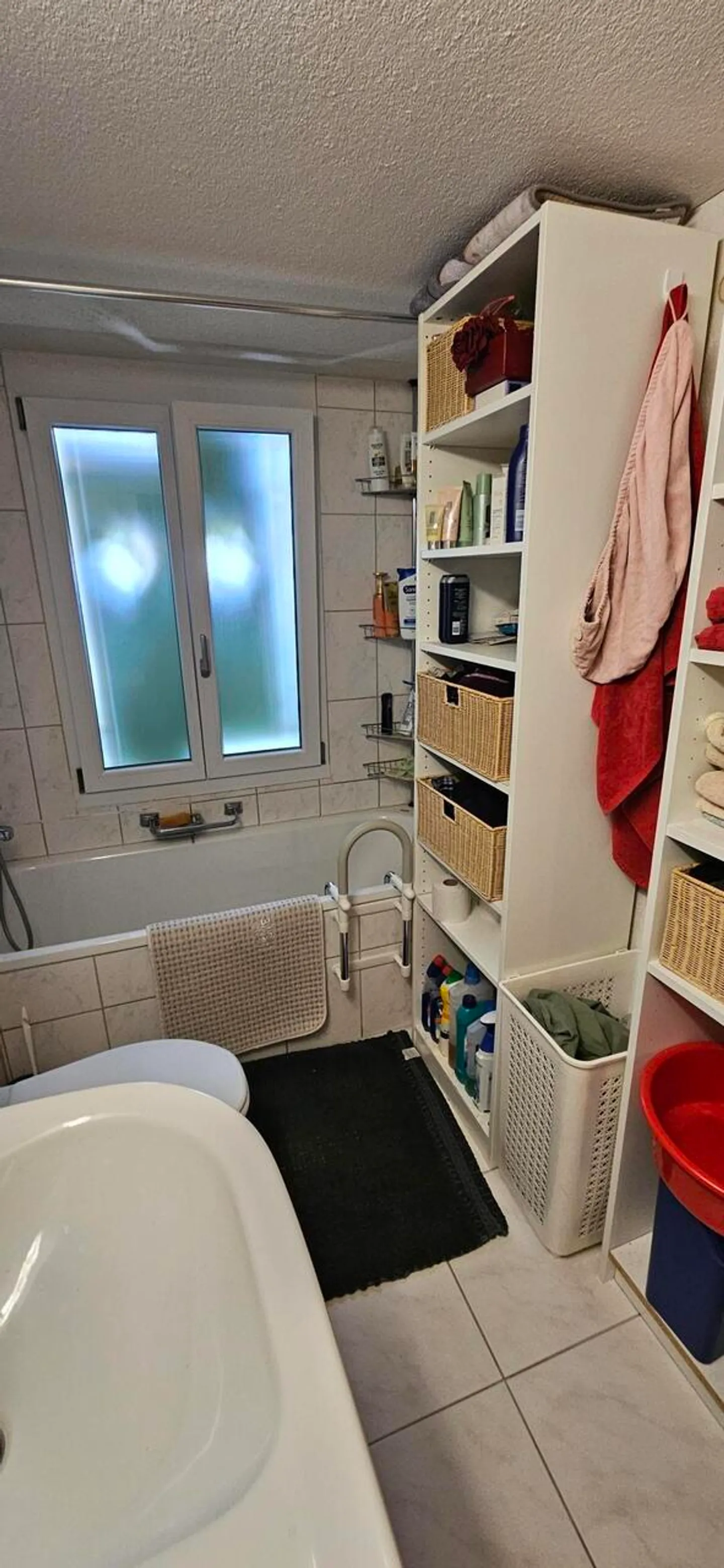 Spacious 4.5-Room Apartment - Photo 7 of 10