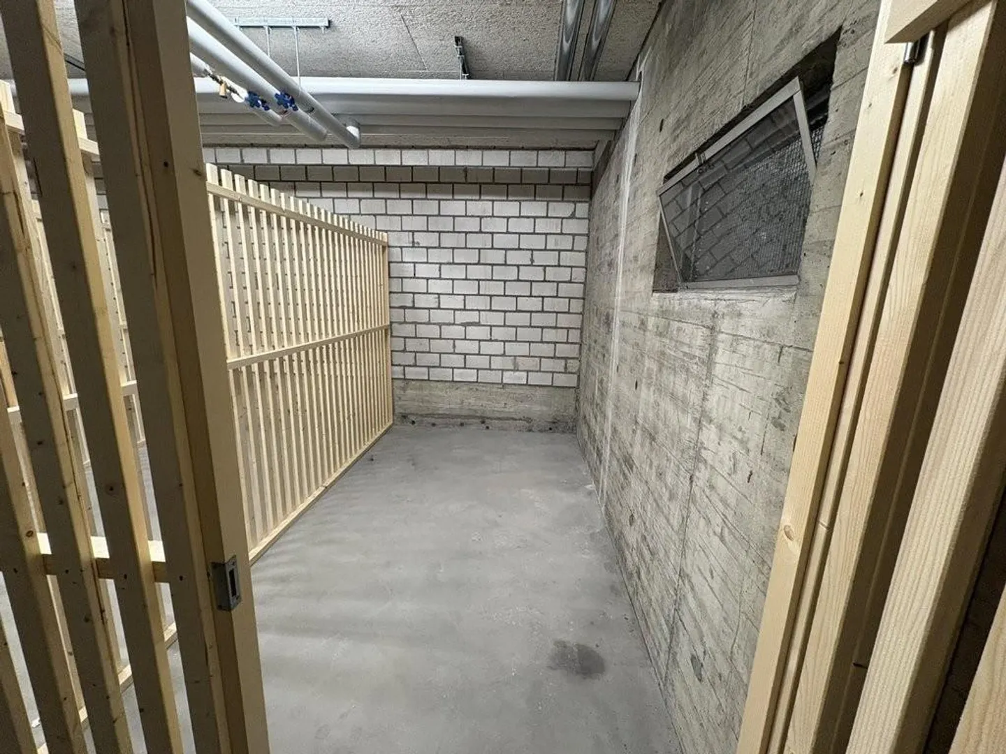 Cellar / Craft Room for Rent - Photo 5 of 5