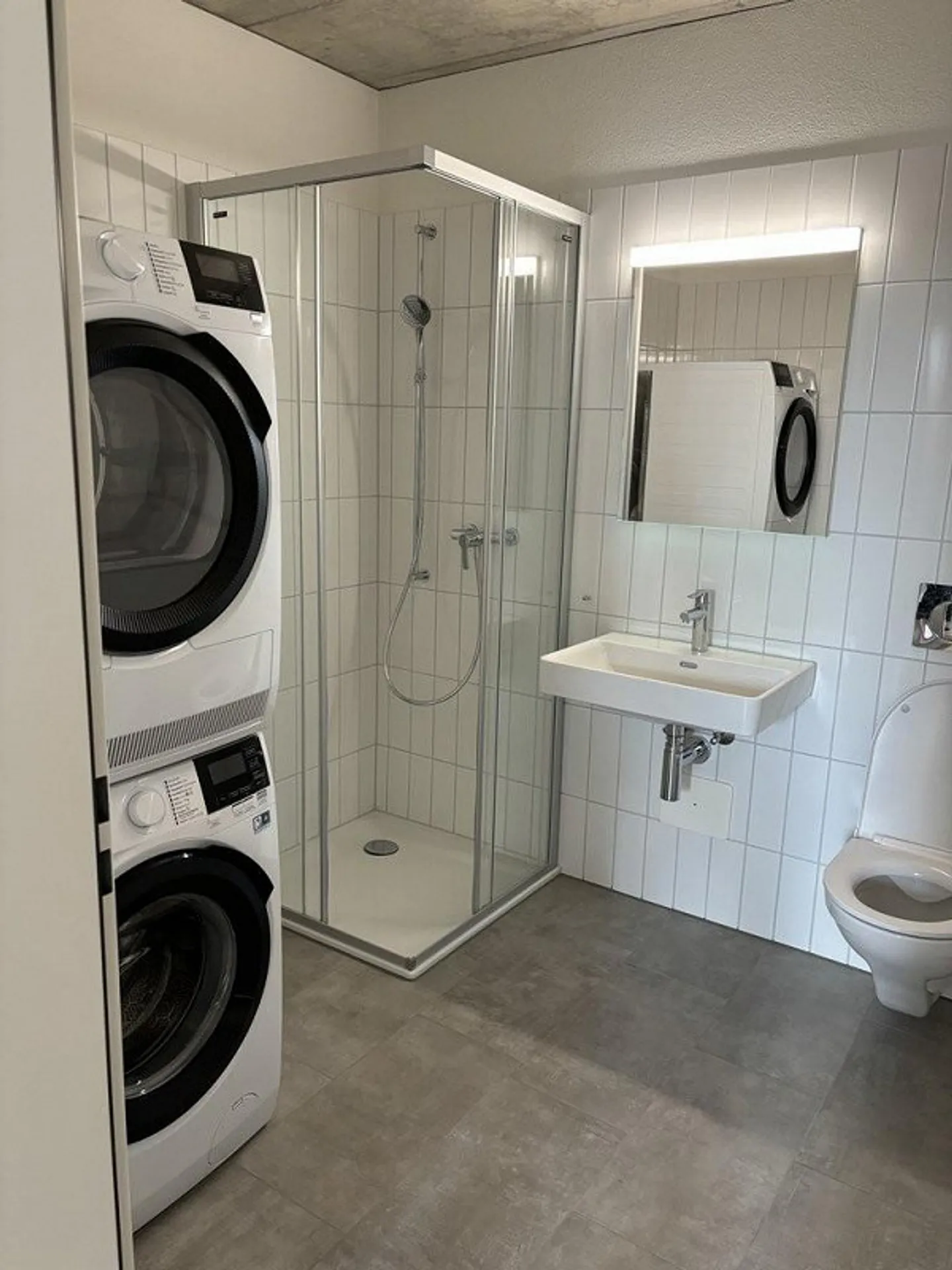 Ampio appartamento duplex di 3,5 locali a Benzenschwil - Foto 3 di 8
