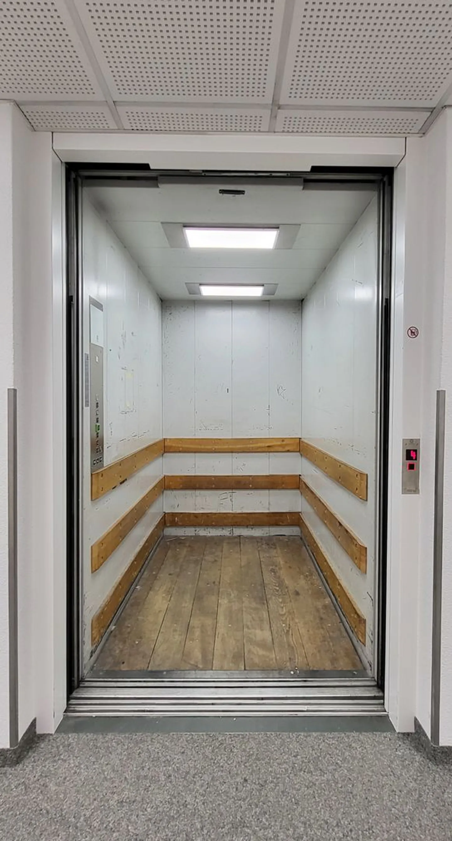 Spazio commerciale spazioso a Mägenwil - Foto 8 di 10