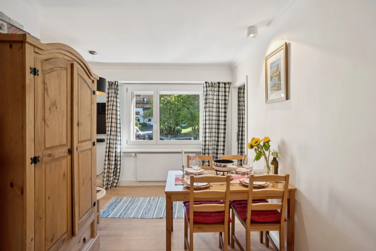 In the center, furnished 2-room apartment for 4, ongoing rental contract - Photo 6 of 11