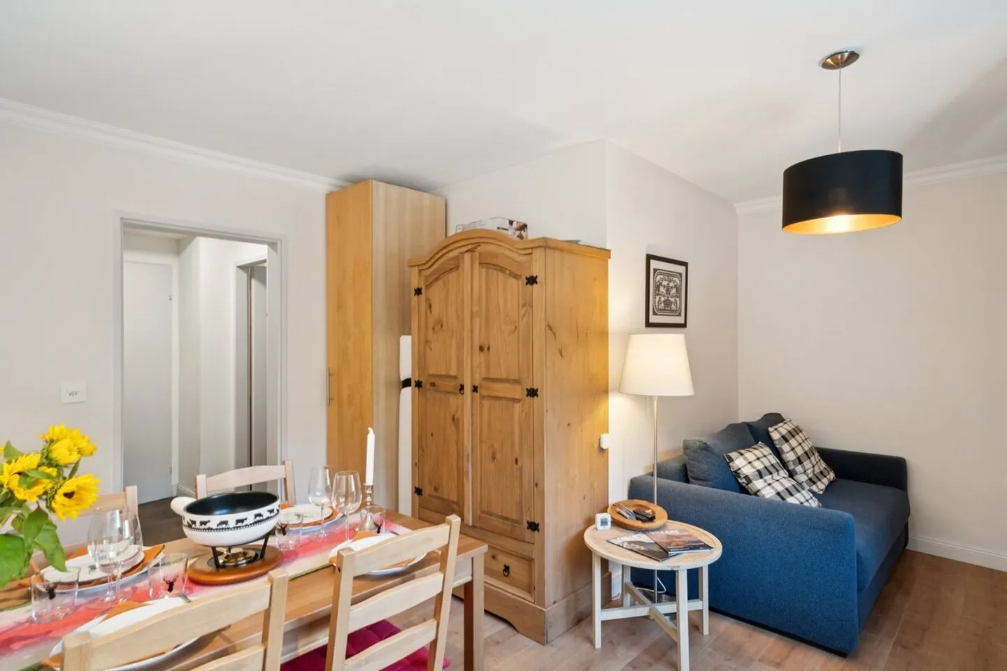 In the center, furnished 2-room apartment for 4, ongoing rental contract - Photo 7 of 11