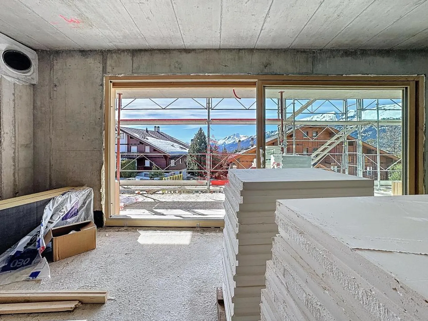 Lot 02 – Spacious 4.5 room garden-level apartment - Photo 11 of 13